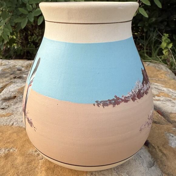 VTG Navajo Native American Sisters Desert Mesa Hand Painted Pottery Vase Signed - Picture 3 of 12